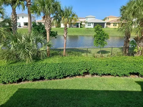 4000 Crystal Lake Dr #112, Pompano Beach, FL 33064