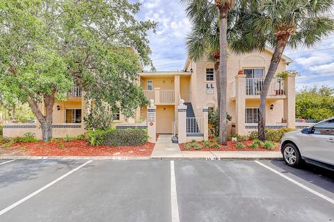 1677 SE Green Acres Cir #LL101, Port Saint Lucie, FL 34952