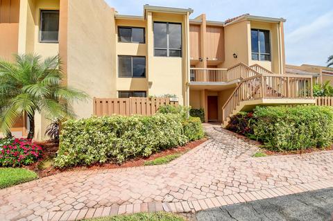 3203 Bridgewood Dr, Boca Raton, FL 33434