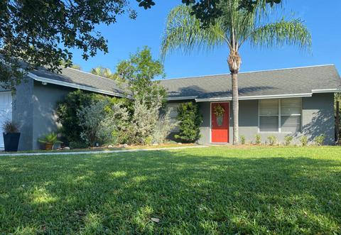 7555 SE Crane St, Hobe Sound, FL 33455