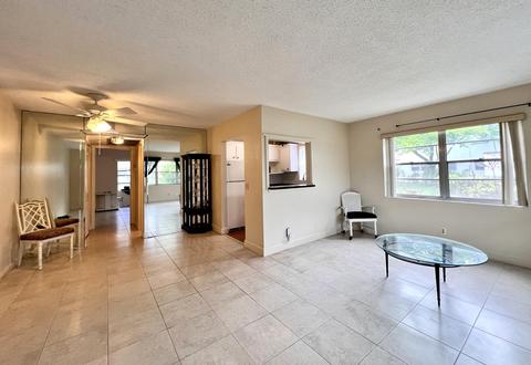 137 Kent I, West Palm Beach, FL 33417