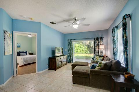 19 S Lakeshore Dr, Hypoluxo, FL 33462