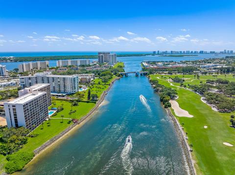 356 Golfview Rd #110, North Palm Beach, FL 33408