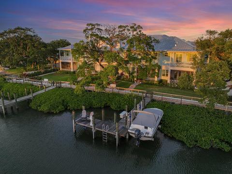621 Inlet Waters Cir, Jupiter, FL 33477