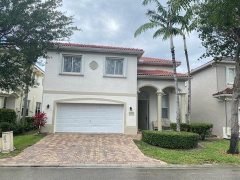 1261 Rosegate Blvd, Riviera Beach, FL 33404