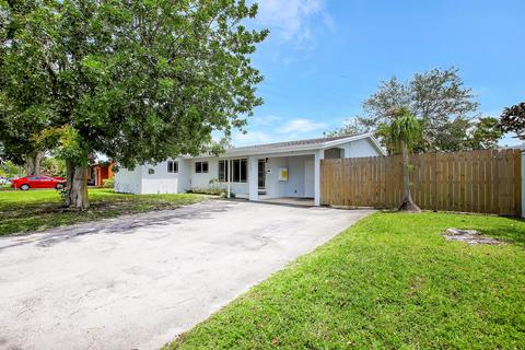 2080 SW 37th Ave, Fort Lauderdale, FL 33312