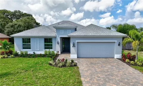 2050 SE Parrot St, Port Saint Lucie, FL 34952