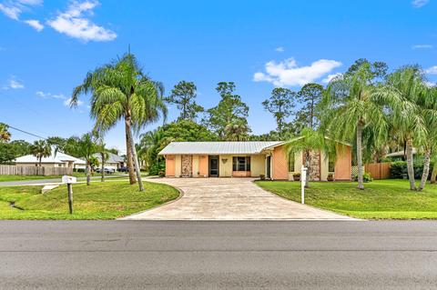 1089 SW Dalton Ave, Port Saint Lucie, FL 34953