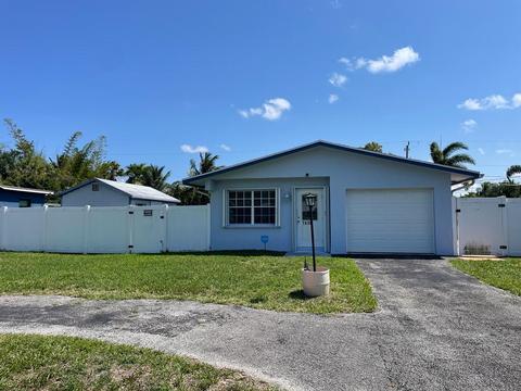 7438 Overlook Dr, Lake Worth, FL 33467