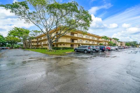 351 Cambridge Rd #201, Hollywood, FL 33024