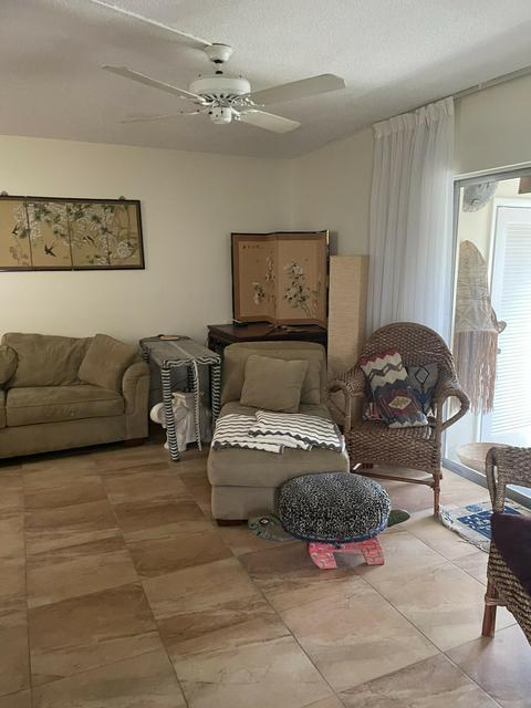 109 Oxford #100, West Palm Beach, FL 33417