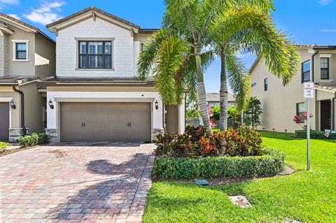 8282 Cadre Noir Rd, Lake Worth, FL 33467