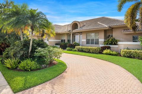 10253 Shireoaks Ln, Boca Raton, FL 33498