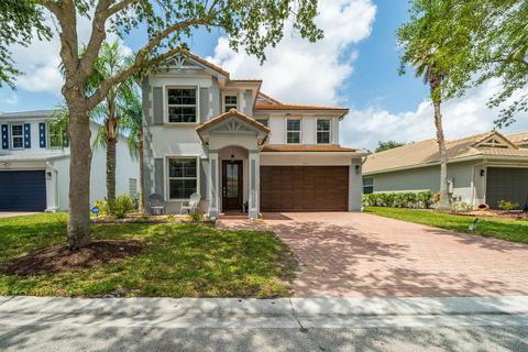8737 Tally Ho Ln, Royal Palm Beach, FL 33411