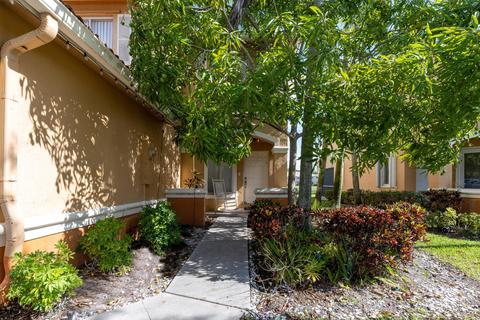 6199 Eaton St, West Palm Beach, FL 33411