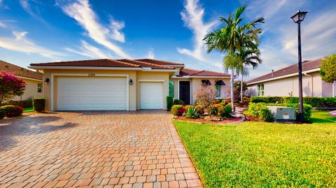 11500 SW Apple Blossom Trl, Port Saint Lucie, FL 34987