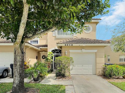 6958 Oak Bridge Ln, Lake Worth, FL 33467