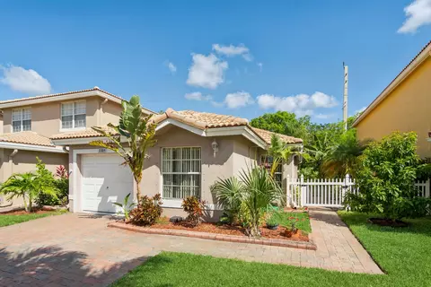 3301 Commodore Ct, West Palm Beach, FL 33411