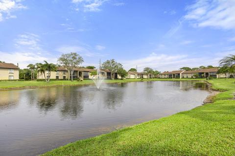 728 Sunny Pine Way #G2, Greenacres, FL 33415