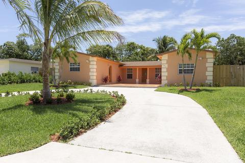 584 Angler Dr, Delray Beach, FL 33445