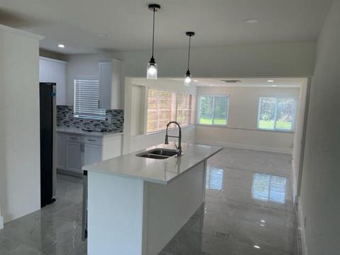 1038 Macy St, West Palm Beach, FL 33405