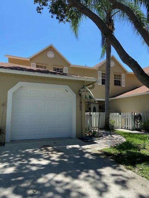1905 Maplewood Dr, Greenacres, FL 33415