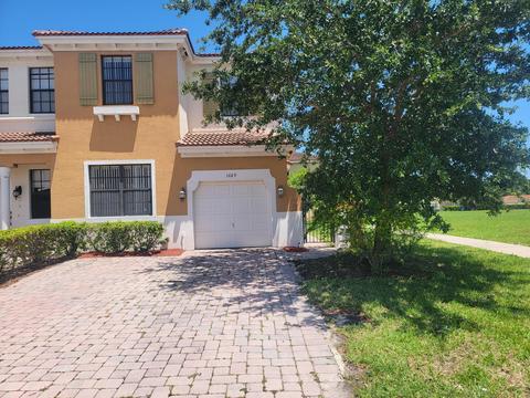 1689 SW Umbria St, Port Saint Lucie, FL 34953