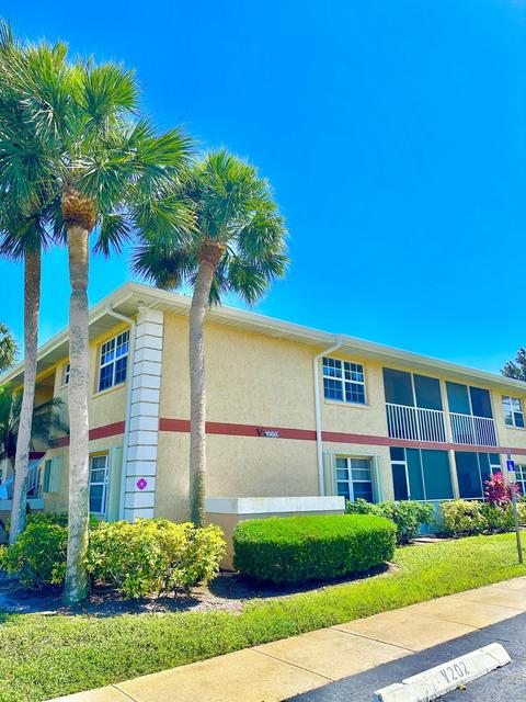1566 SE Royal Green Cir #101, Port Saint Lucie, FL 34952