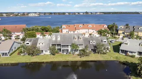 53 N Lakeshore Dr N, Hypoluxo, FL 33462