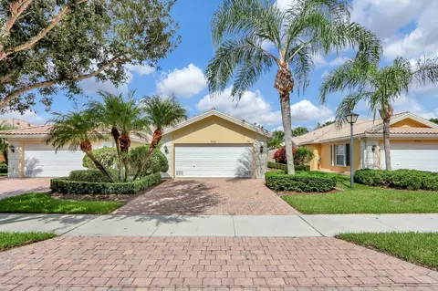 5031 Magnolia Bay Cir, Palm Beach Gardens, FL 33418