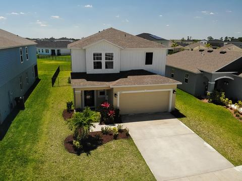 10871 SW Vasari Way, Port Saint Lucie, FL 34987