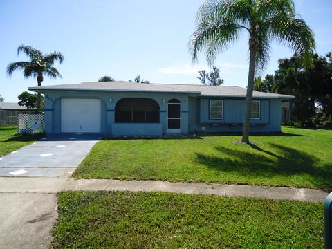 301 NE Surrey St, Port Saint Lucie, FL 34983