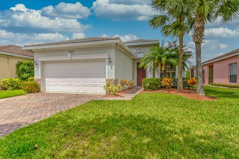 9825 SW Eastbrook Cir, Port Saint Lucie, FL 34987