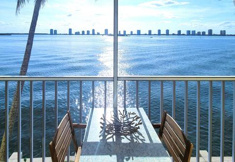 100 Doolen Ct #303, North Palm Beach, FL 33408