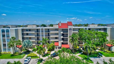 825 Egret Cir #403, Delray Beach, FL 33444
