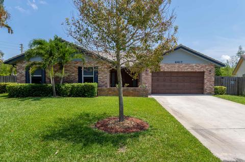 4417 NW 71st Dr, Coral Springs, FL 33065