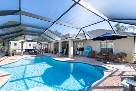 1750 SE Gaskins Cir, Port Saint Lucie, FL 34952