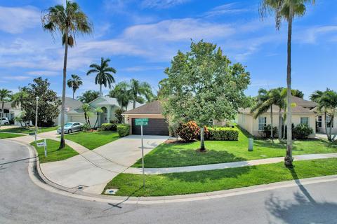 167 Saratoga E Blvd, Royal Palm Beach, FL 33411