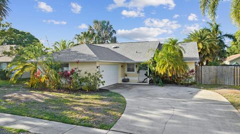2220 Grand Teton Blvd, Melbourne, FL 32935