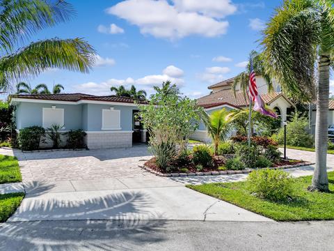 1225 SE 11th Ave, Deerfield Beach, FL 33441
