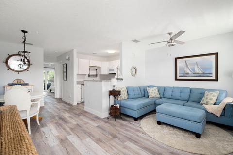 97 Spring Lake Dr #204, Vero Beach, FL 32962