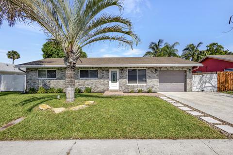1318 SW 25th Ave, Deerfield Beach, FL 33442