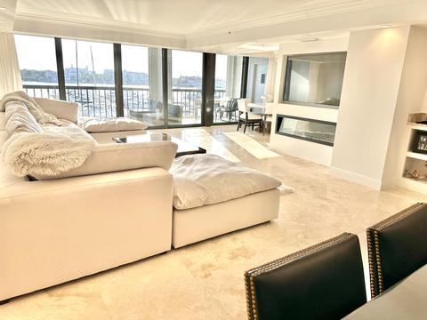 400 N Flagler Dr #703, West Palm Beach, FL 33401