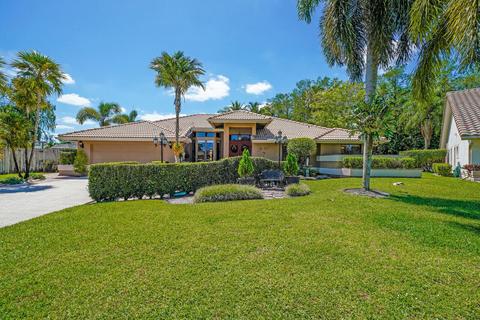 818 Ivy Dr, Wellington, FL 33414