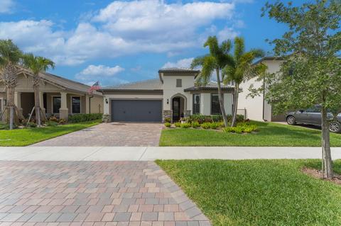 8380 Vaulting Dr, Lake Worth, FL 33467