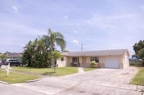 431 W 35th St, Riviera Beach, FL 33404