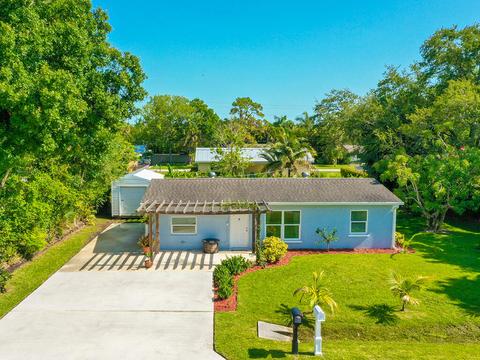 927 SW 37th St, Palm City, FL 34990