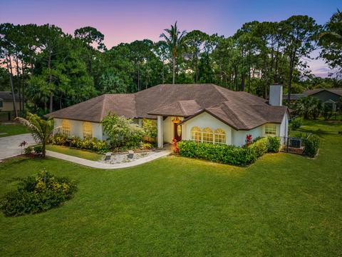 15934 Temple Blvd, The Acreage, FL 33470