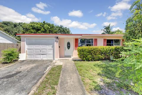 735 Magnolia Dr, Lake Park, FL 33403