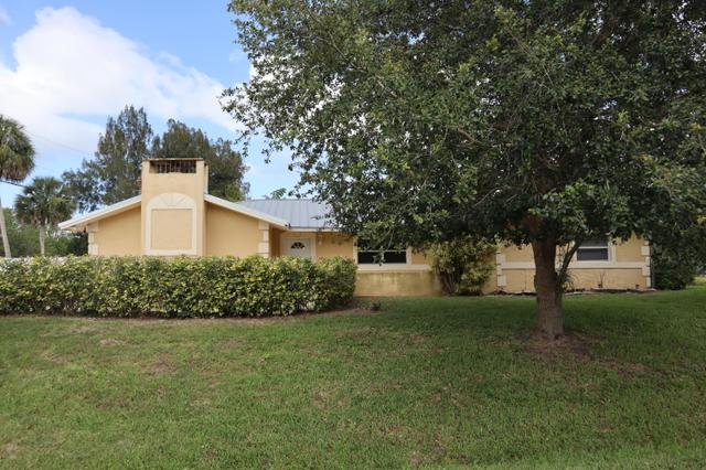 800 S 40th Ct, Fort Pierce, FL 34947